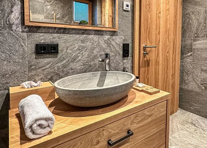 Grandview Collection Luxus-wohnung In By Interhome カプルーン